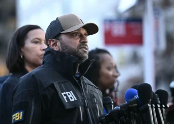 مدير الـ FBI: منفذ إطلاق النار في عشاء المراسلين استخدم سلاح صيد