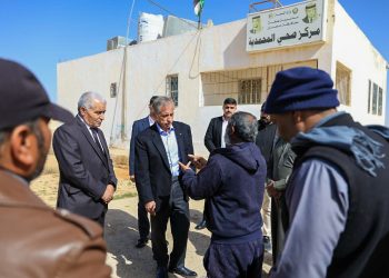 حسان يبدأ جولة ميدانية تفقدية في محافظات الجنوب