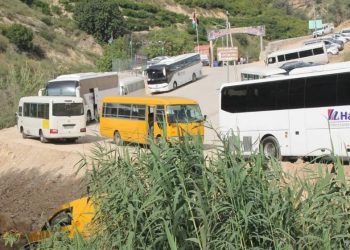 الأجواء الربيعية الدافئة تجذب أعداداً هائلة من السياح لعجلون