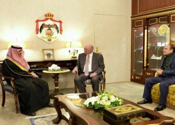 الفايز: توسيع دائرة الحرب سيؤدي إلى المزيد من والفوضى والدمار