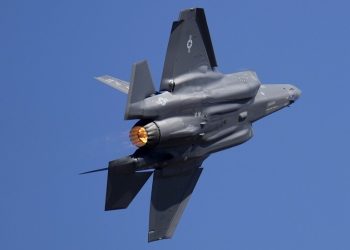 إيران تعلن إسقاط مقاتلة من نوع F-35 وسط البلاد