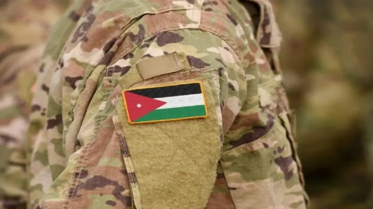 الجيش يدعو مكلفين من مواليد 2007 الدفعة الثانية لمراجعة منصة خدمة العلم