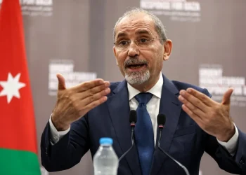 الصفدي يحذر من تداعيات استمرار العدوان الإسرائيلي على لبنان