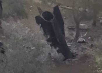 سقوط شظايا صاروخ بعد اعتراضه في منطقة وادي الحور