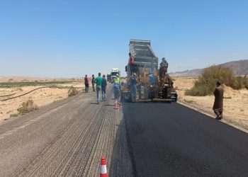 الأشغال تبدأ تنفيذ المرحلة الثالثة من صيانة طريق وادي عربة