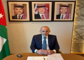 وزير الخارجية يشارك باجتماع حول حرية الملاحة في مضيق هرمز