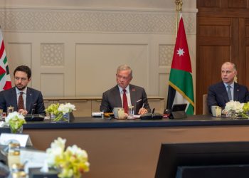 الملك يوجه الحكومة للالتزام بالإطار الزمني لمشروع الناقل الوطني للمياه