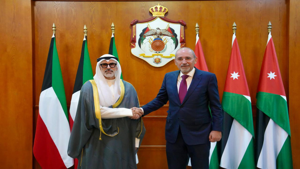 وزير الخارجية يلتقي بوزير خارجية الكويت في عمّان