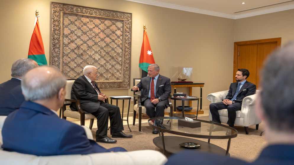 الملك والرئيس عباس يبحثان مجمل الأوضاع في الأراضي الفلسطينية
