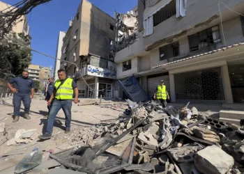 8 قتلى و22 جريحًا في صيدا… والجيش اللبناني يحذر من الاقتراب من الجنوب