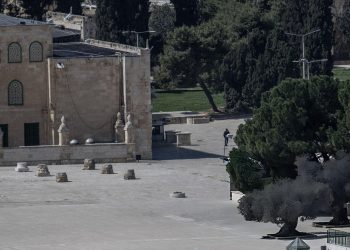 تواصل إغلاق المسجد الأقصى لليوم الـ34 ودعوات لذبح القرابين داخله في عيد الفصح
