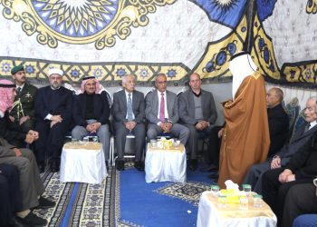 العيسوي ينقل تعازي الملك وولي العهد إلى العلاونة
