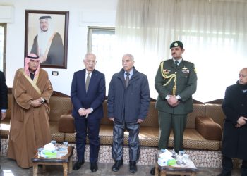 العيسوي ينقل تعازي الملك وولي العهد إلى عشيرة العميان
