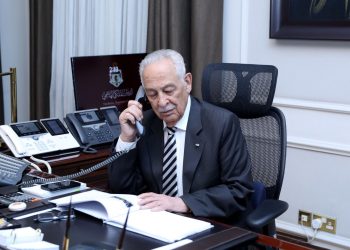 مندوبا عن الملك وولي العهد…العيسوي يعزي عشيرة البقور