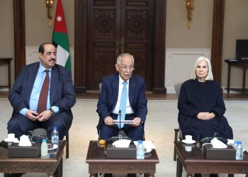 العيسوي يلتقي نخبة وطنية تمثل مختلف المحافظات والقطاعات احتفالا بيوم العلم