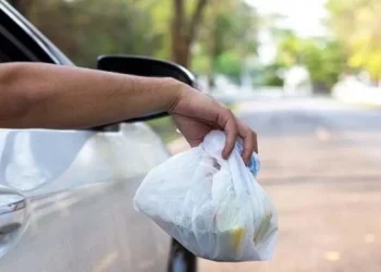 محافظ جرش: توقيف أشخاص والتعميم على آخرين لرميهم النفايات من المركبات