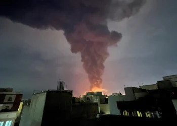 ساعات حاسمة.. هل تُوجه واشنطن ضربة شاملة لإيران؟