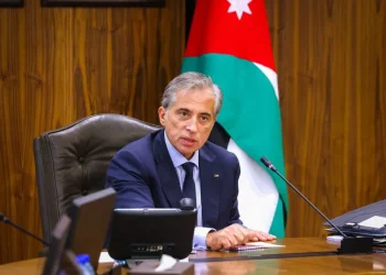 حسان يطلق حملة لرفع الأعلام في الشوارع وعلى المباني الحكومية