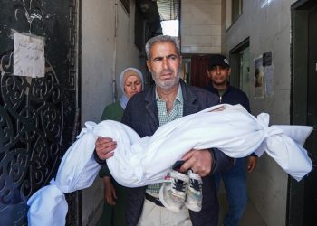 إسرائيل تقتل طفلة أمام زميلاتها بالمدرسة شمال غزة