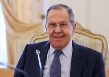 لافروف يصل إلى الصين لتنسيق المواقف بين موسكو وبكين