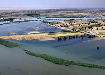 الفرات يفيض ويعطش المدن.. أزمة مياه تضرب مناطق في سوريا
