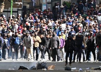 بوليفيا على حافة الانهيار والرئيس يحذر المتظاهرين