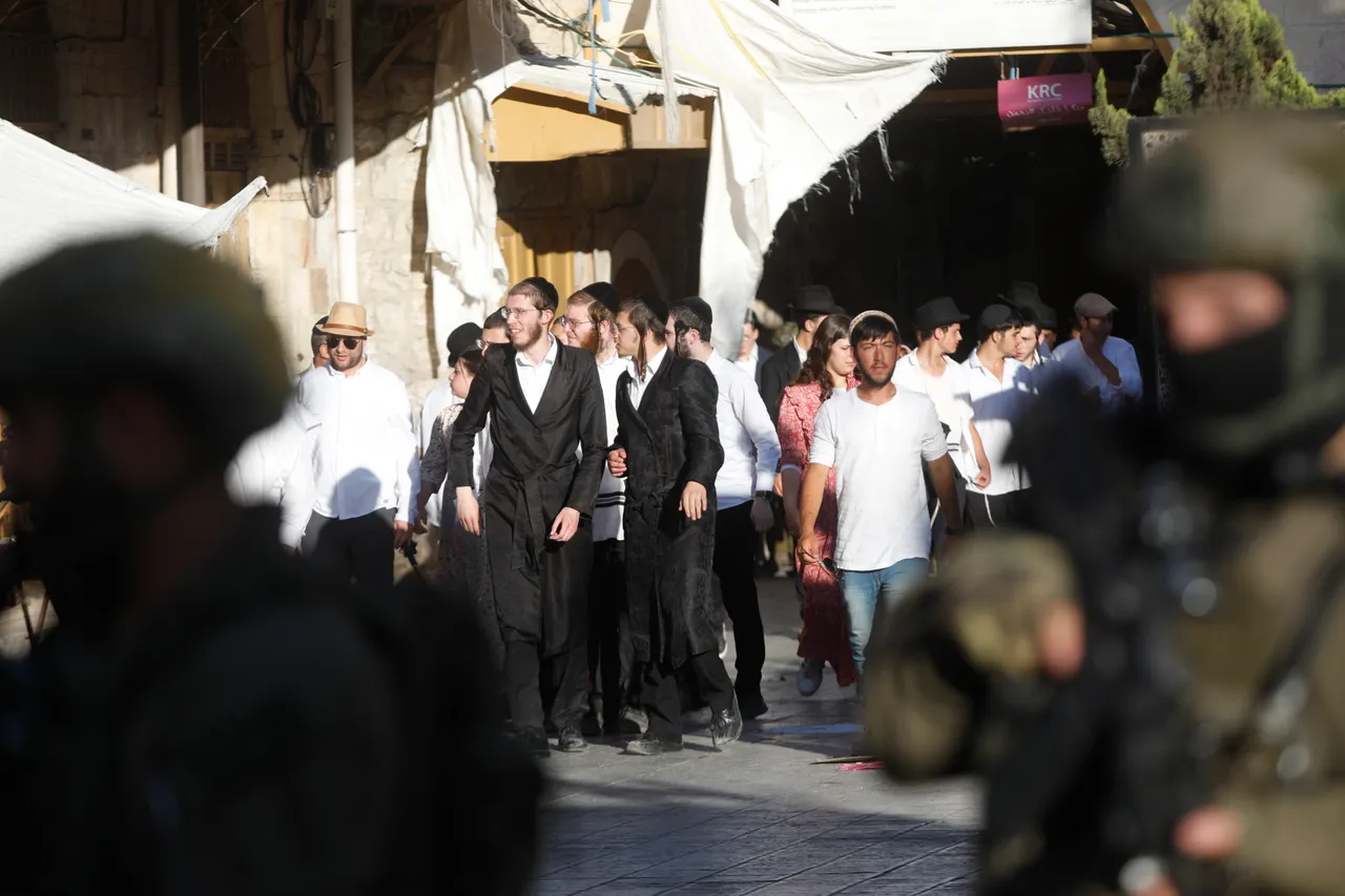محافظة القدس تحذّر من دعوات تحريضية لاقتحام المسجد الأقصى