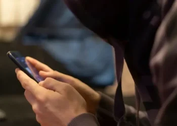 الجرائم الإلكترونية : أجعل من هاتفك أداة للبناء لا وسيلة للهـدم