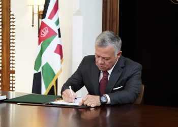 الملك يهنئ الأردنيين بعيد الاستقلال الـ80