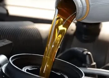 حرب إيران ترفع أسعار تبديل زيوت السيارات في أمريكا