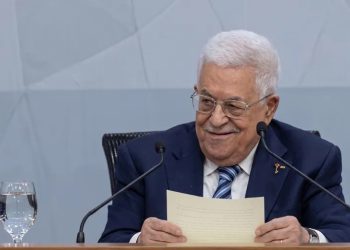 عباس: سنحافظ على اتفاق أوسلو “الخياني” ونرفض أي سلاح خارج السلطة