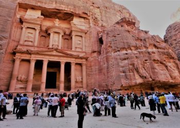 3500 أردني زاروا البترا عبر برنامج أردننا جنة الخميس