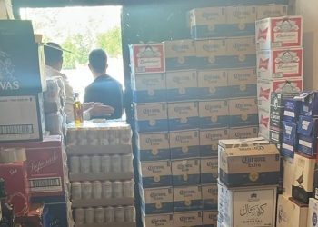 الجمارك تضبط 60 ألف لتر ديزل و4 آلاف لتر من المشروبات الكحولية و16 كغم ماريغوانا