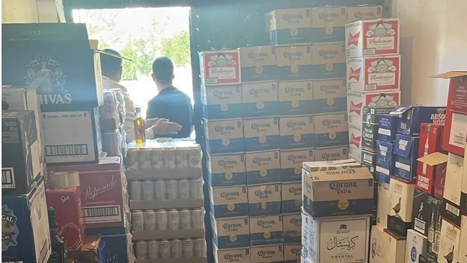 الجمارك تضبط 60 ألف لتر ديزل و4 آلاف لتر من المشروبات الكحولية و16 كغم ماريغوانا