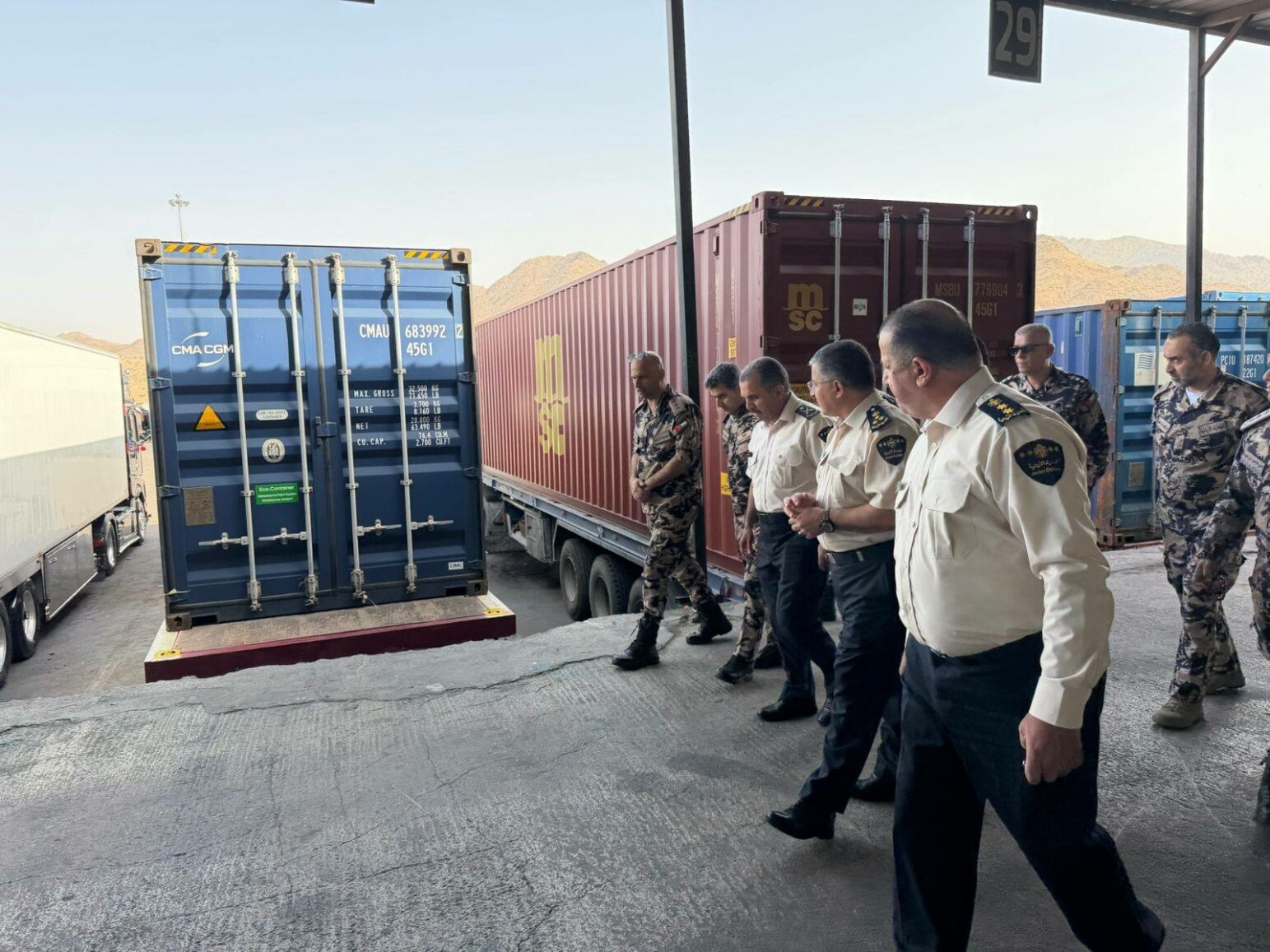 الجمارك : تسهيل عمليات الترانزيت ودخول وخروج البضائع والدعم اللوجستي