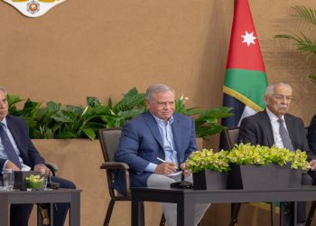 الملك: أهل الزرقاء يجسدون قيم النخوة والتضحية وحب الوطن