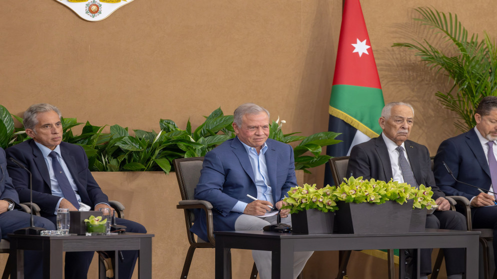 الملك: أهل الزرقاء يجسدون قيم النخوة والتضحية وحب الوطن
