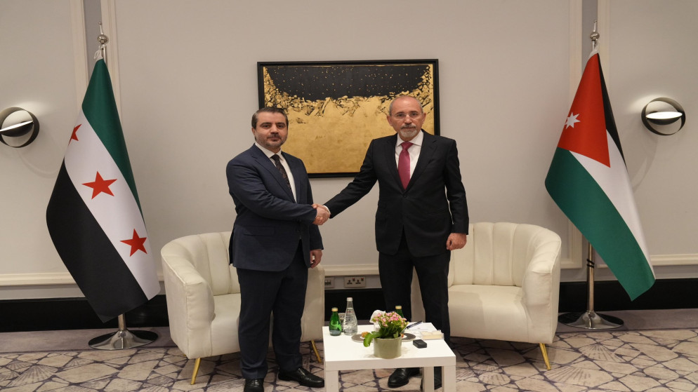 الصفدي والشيباني يبحثان هاتفيا تعزيز العلاقات وجهود استعادة التهدئة بالمنطقة