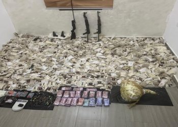 القبض على مطلوب خطير في عصابة إقليمية لتهريب المخدرات في الرويشد