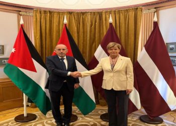 الأردن ولاتفيا يبحثان العلاقات الثنائية وسبل تعزيزها وآلياتها