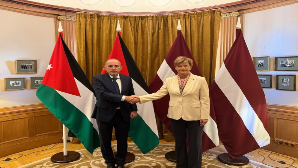 الأردن ولاتفيا يبحثان العلاقات الثنائية وسبل تعزيزها وآلياتها