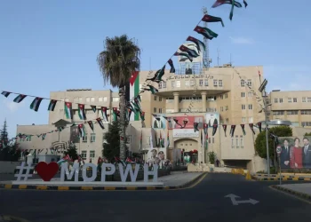 الأشغال تطلق مختبري معان ومأدبا المركزيين لتعزيز جودة البنية التحتية