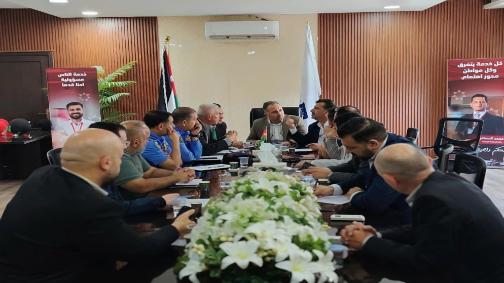 النقل البري: بدء التطبيق الحازم بحق تطبيقات النقل غير المرخصة