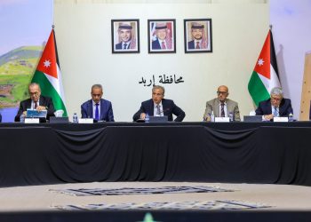 رئيس الوزراء: ماضون في مشاريع استراتيجية تعزز النمو في المحافظات