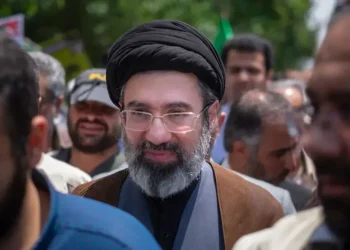 توجيهات جديدة من المرشد لقائد مقر خاتم الأنبياء