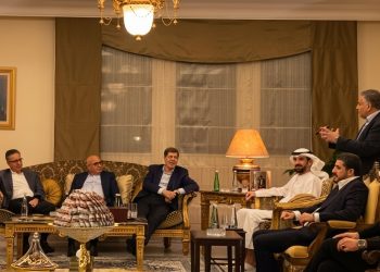القضاة يلتقي مستثمرين أردنيين بالإمارات ويستعرض الفرص الاستثمارية