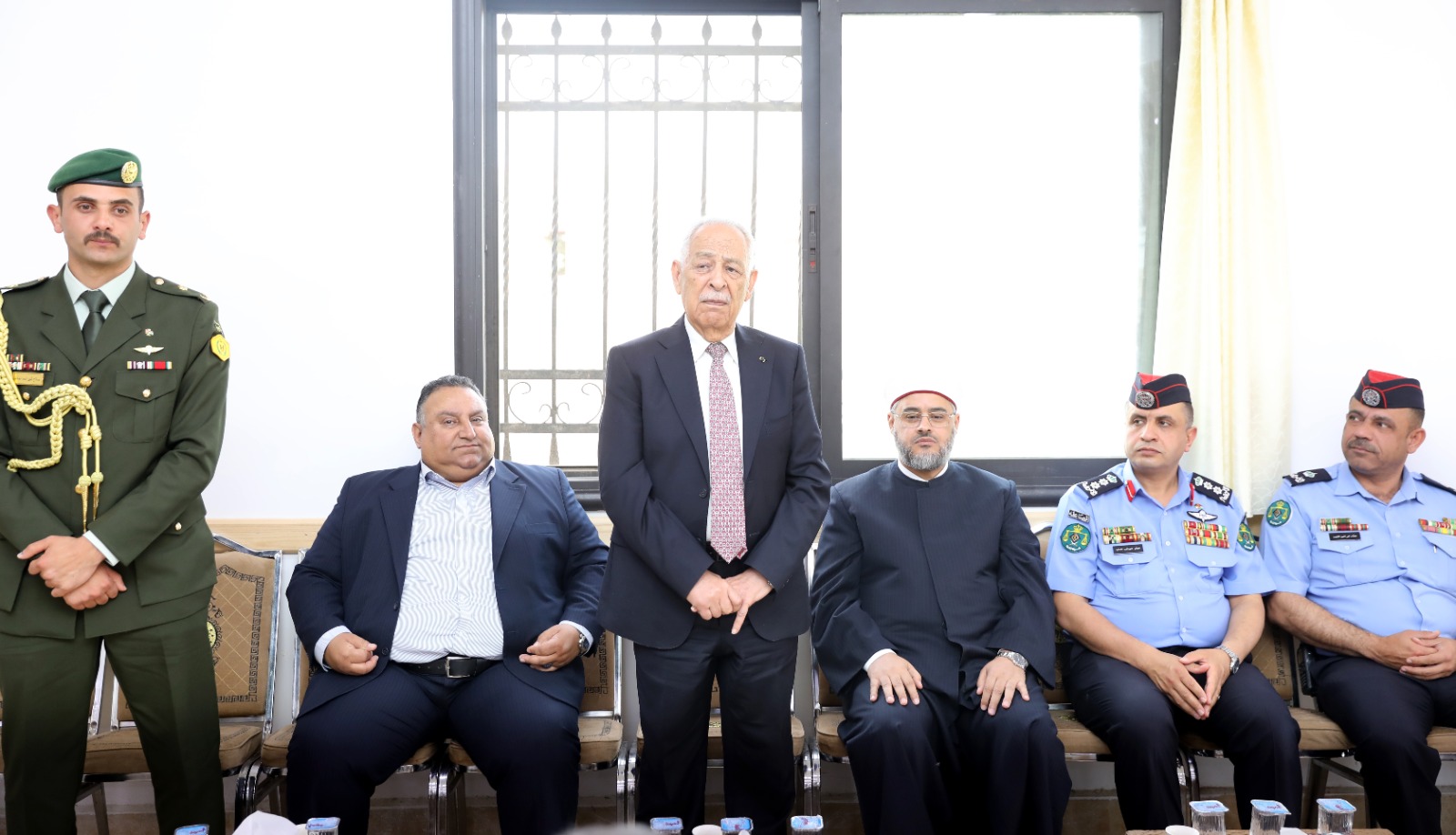 مندوبا عن الملك وولي العهد…العيسوي يعزي عشيرتي الخوالدة والقاضي