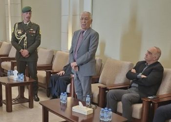 مندوبا عن الملك وولي العهد… العيسوي يعزي آل أبو شرخ وعشيرة الصمادي