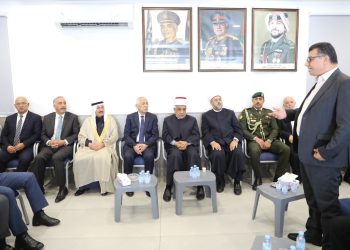 مندوبا عن الملك وولي العهد.. العيسوي يعزي بوفاة شقيق وزير الزراعة السابق