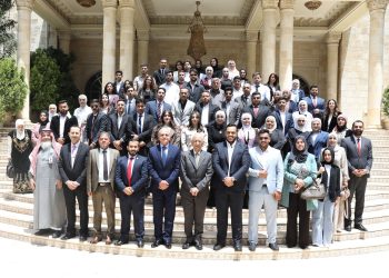 العيسوي يلتقي طلبة جامعات وفعاليات أكاديمية